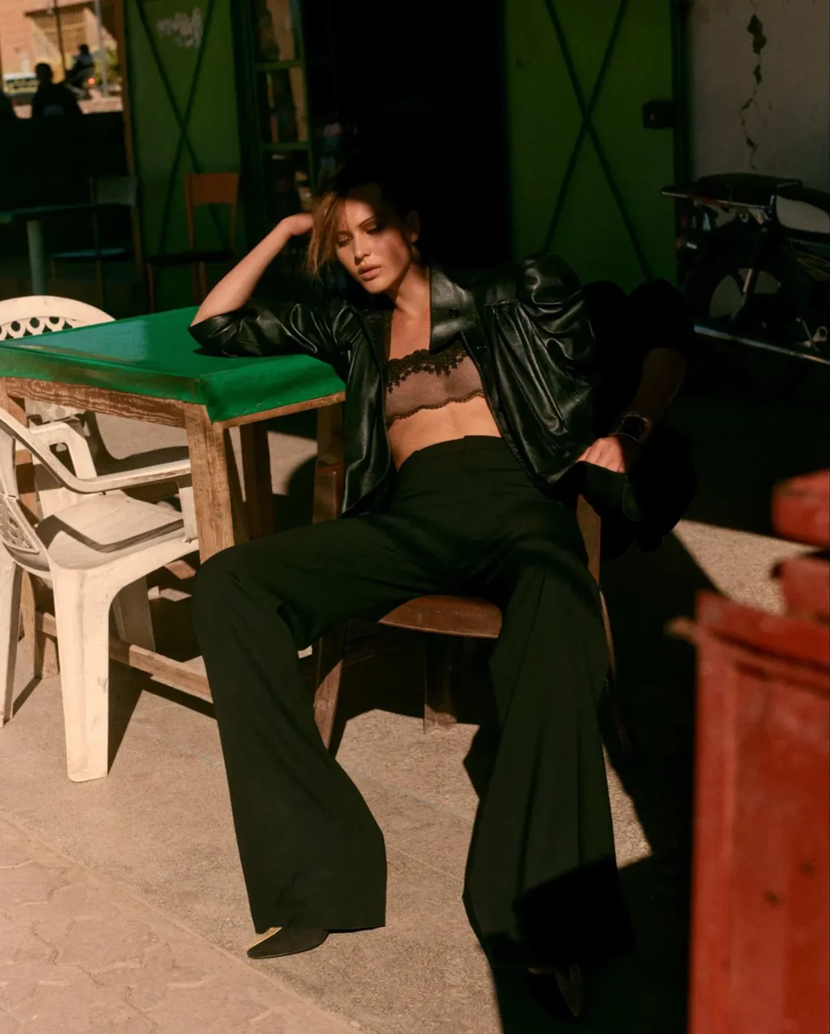 How To Spend It 17/05/2025 : Angelina Kendall chụp bởi Josh Olins