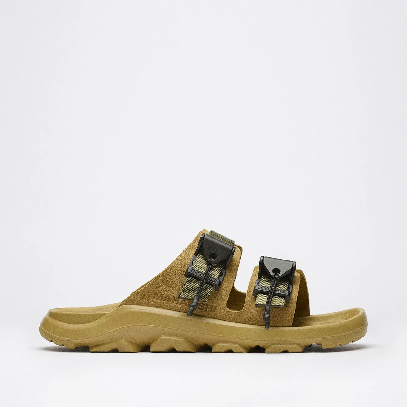 Birkenstock 1774 và Maharishi ra mắt sandal Mogami Terra Tech cho mùa Hè 2025