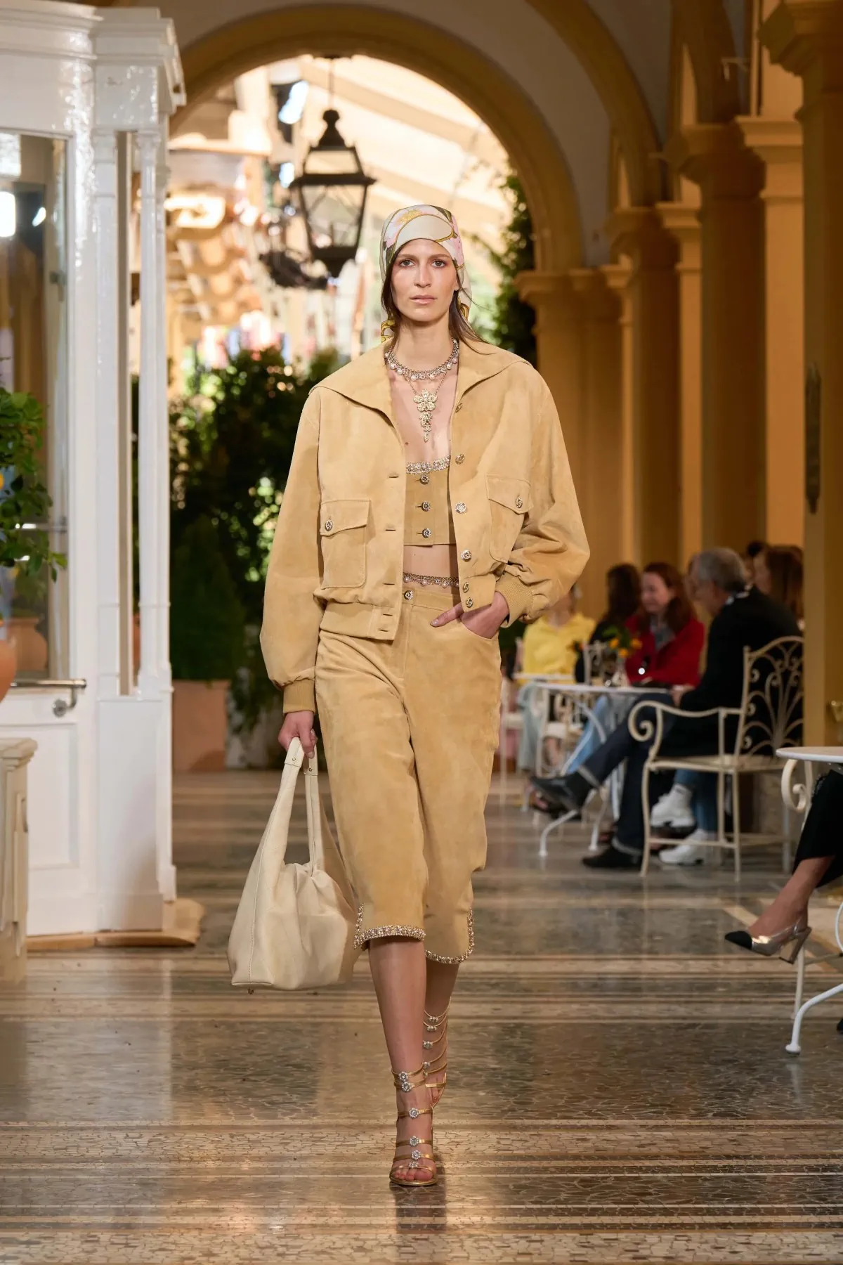 Bộ sưu tập Chanel Cruise 2026 tôn vinh vẻ đẹp sang trọng của phong cách sống dolce vita