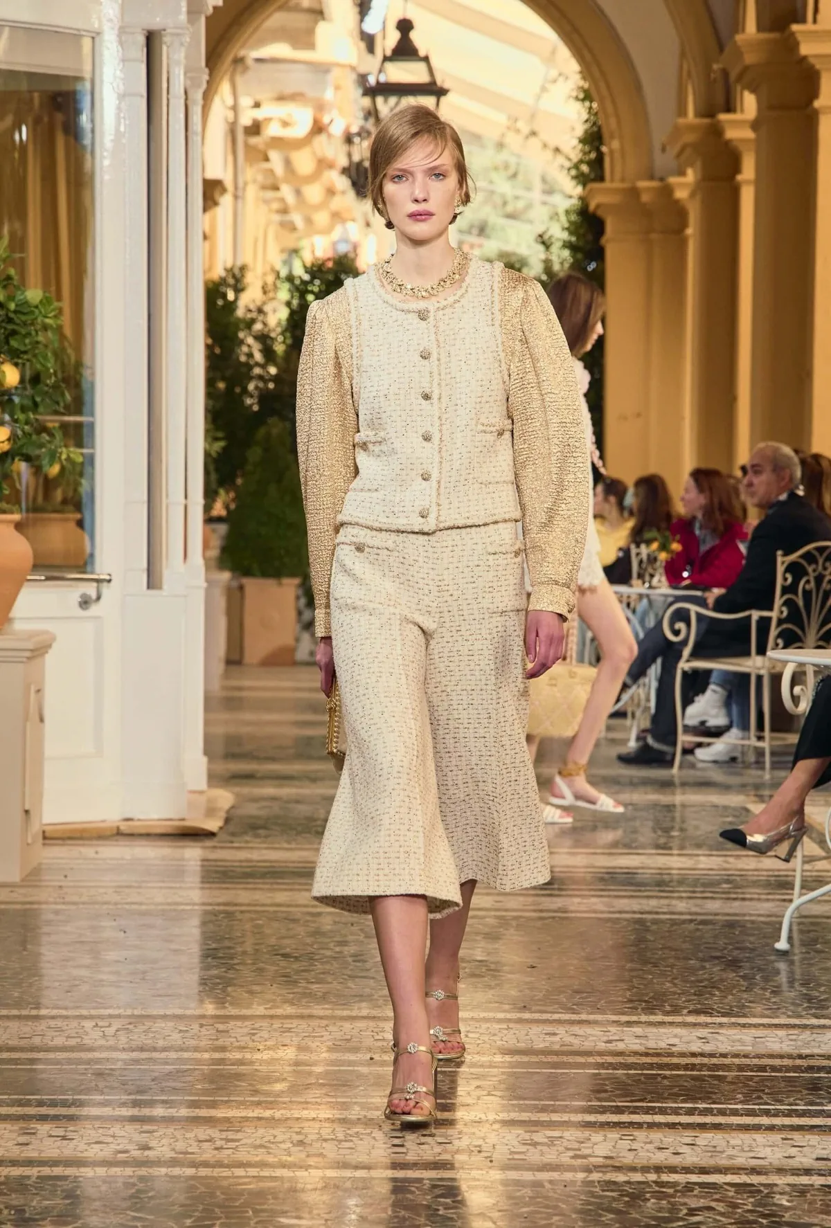 Bộ sưu tập Chanel Cruise 2026 tôn vinh vẻ đẹp sang trọng của phong cách sống dolce vita