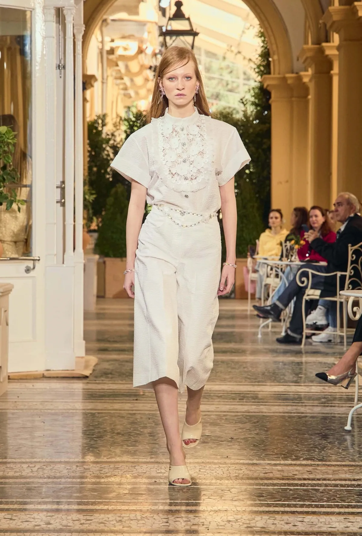 Bộ sưu tập Chanel Cruise 2026 tôn vinh vẻ đẹp sang trọng của phong cách sống dolce vita