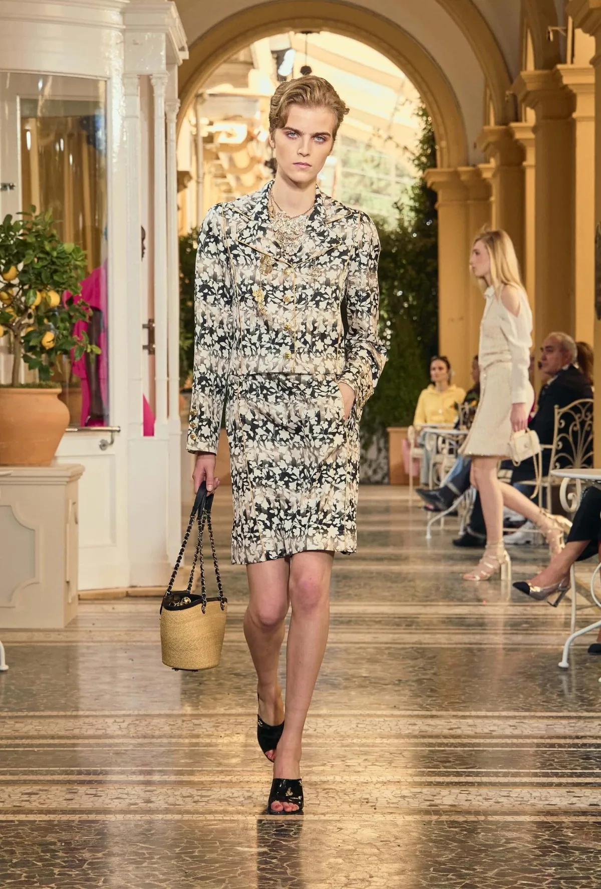 Bộ sưu tập Chanel Cruise 2026 tôn vinh vẻ đẹp sang trọng của phong cách sống dolce vita