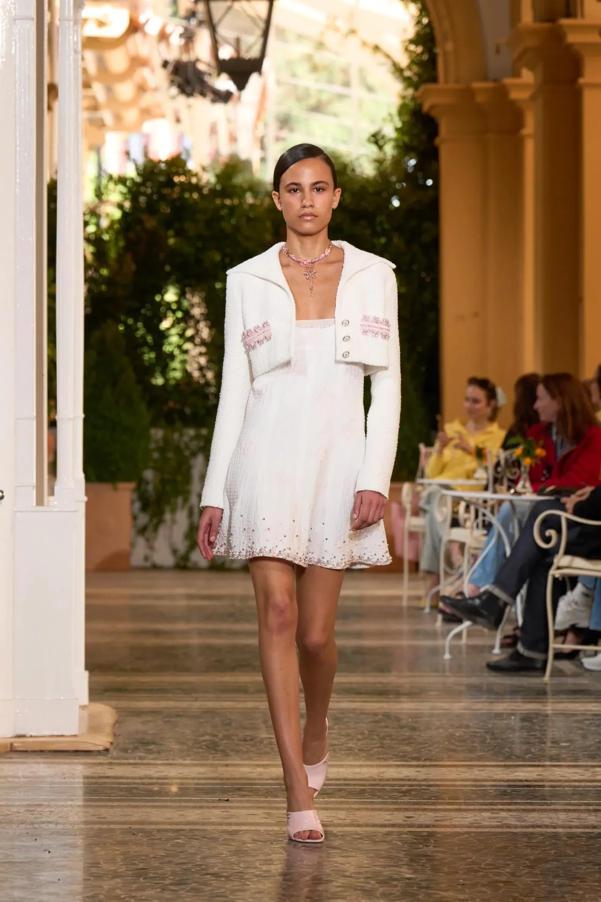 Bộ sưu tập Chanel Cruise 2026 tôn vinh vẻ đẹp sang trọng của phong cách sống dolce vita