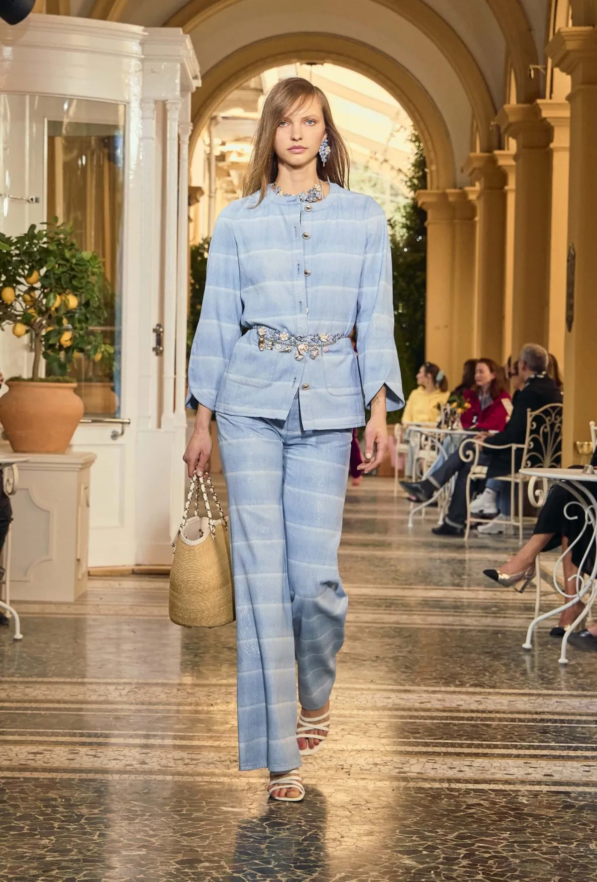 Bộ sưu tập Chanel Cruise 2026 tôn vinh vẻ đẹp sang trọng của phong cách sống dolce vita
