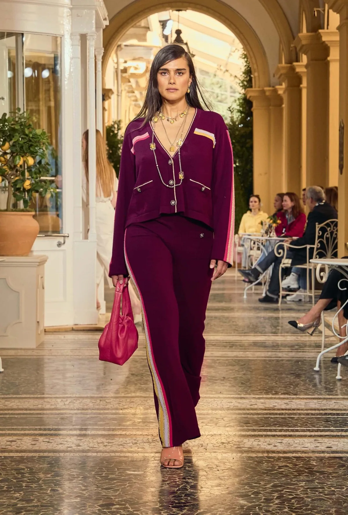 Bộ sưu tập Chanel Cruise 2026 tôn vinh vẻ đẹp sang trọng của phong cách sống dolce vita
