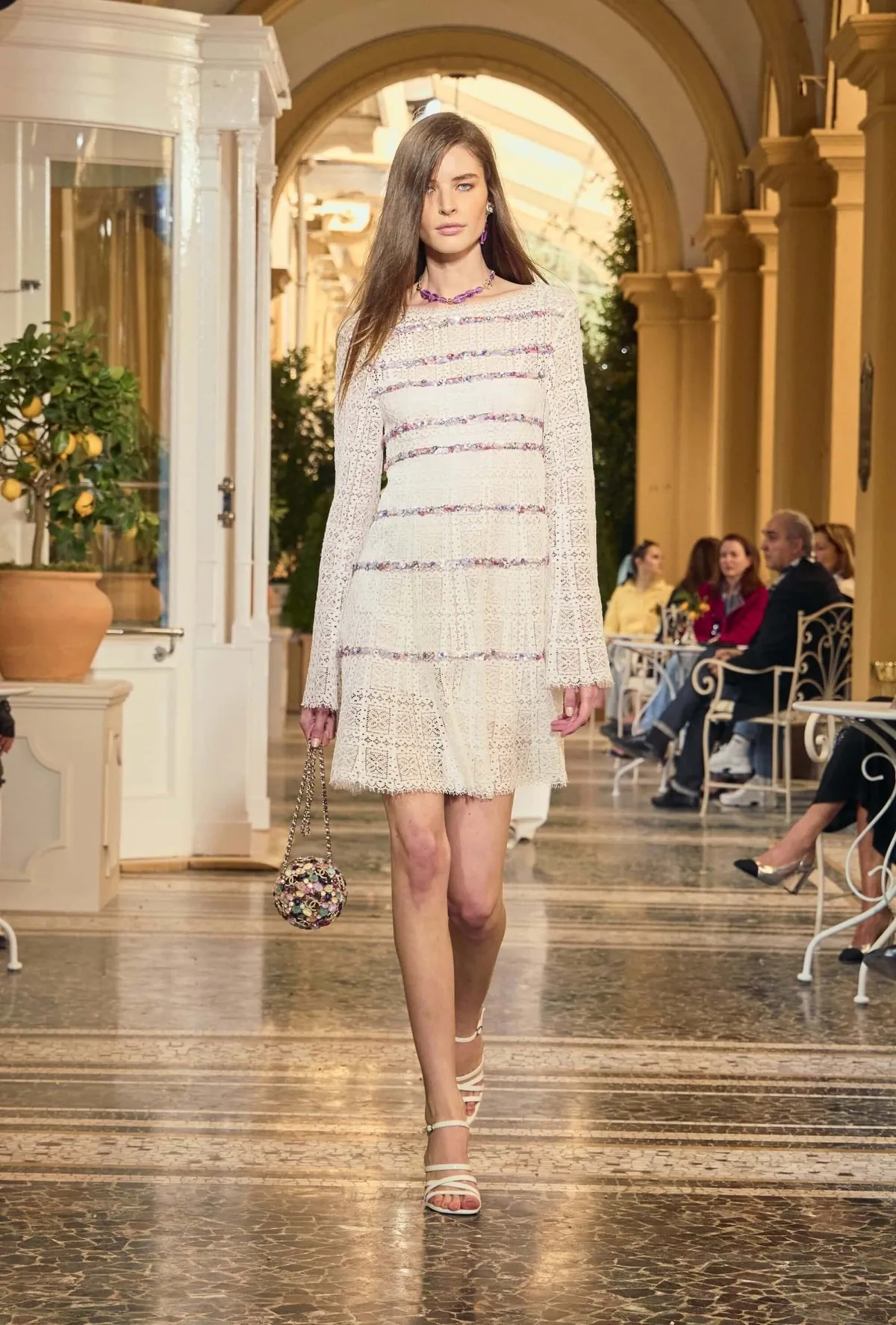 Bộ sưu tập Chanel Cruise 2026 tôn vinh vẻ đẹp sang trọng của phong cách sống dolce vita