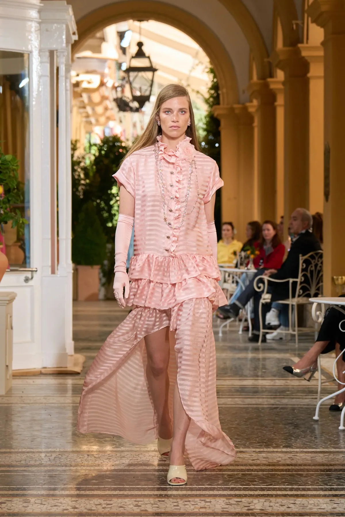 Bộ sưu tập Chanel Cruise 2026 tôn vinh vẻ đẹp sang trọng của phong cách sống dolce vita