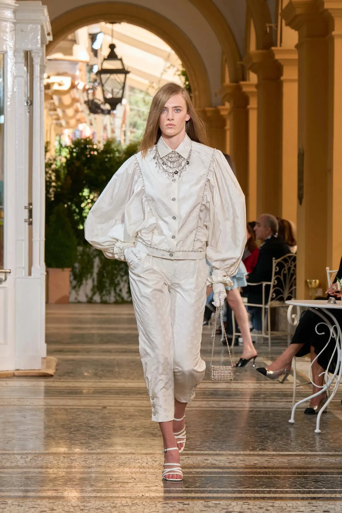 Bộ sưu tập Chanel Cruise 2026 tôn vinh vẻ đẹp sang trọng của phong cách sống dolce vita
