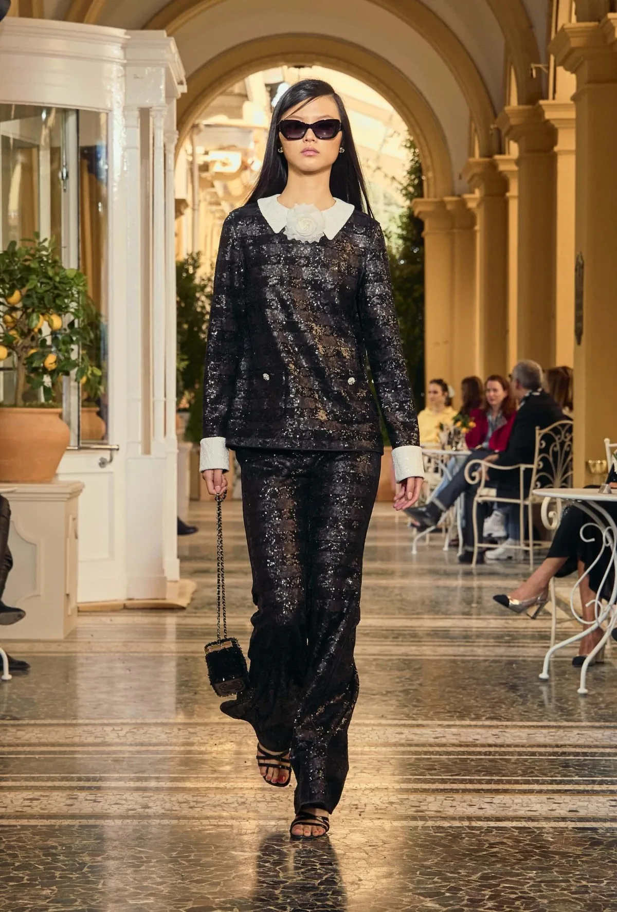 Bộ sưu tập Chanel Cruise 2026 tôn vinh vẻ đẹp sang trọng của phong cách sống dolce vita