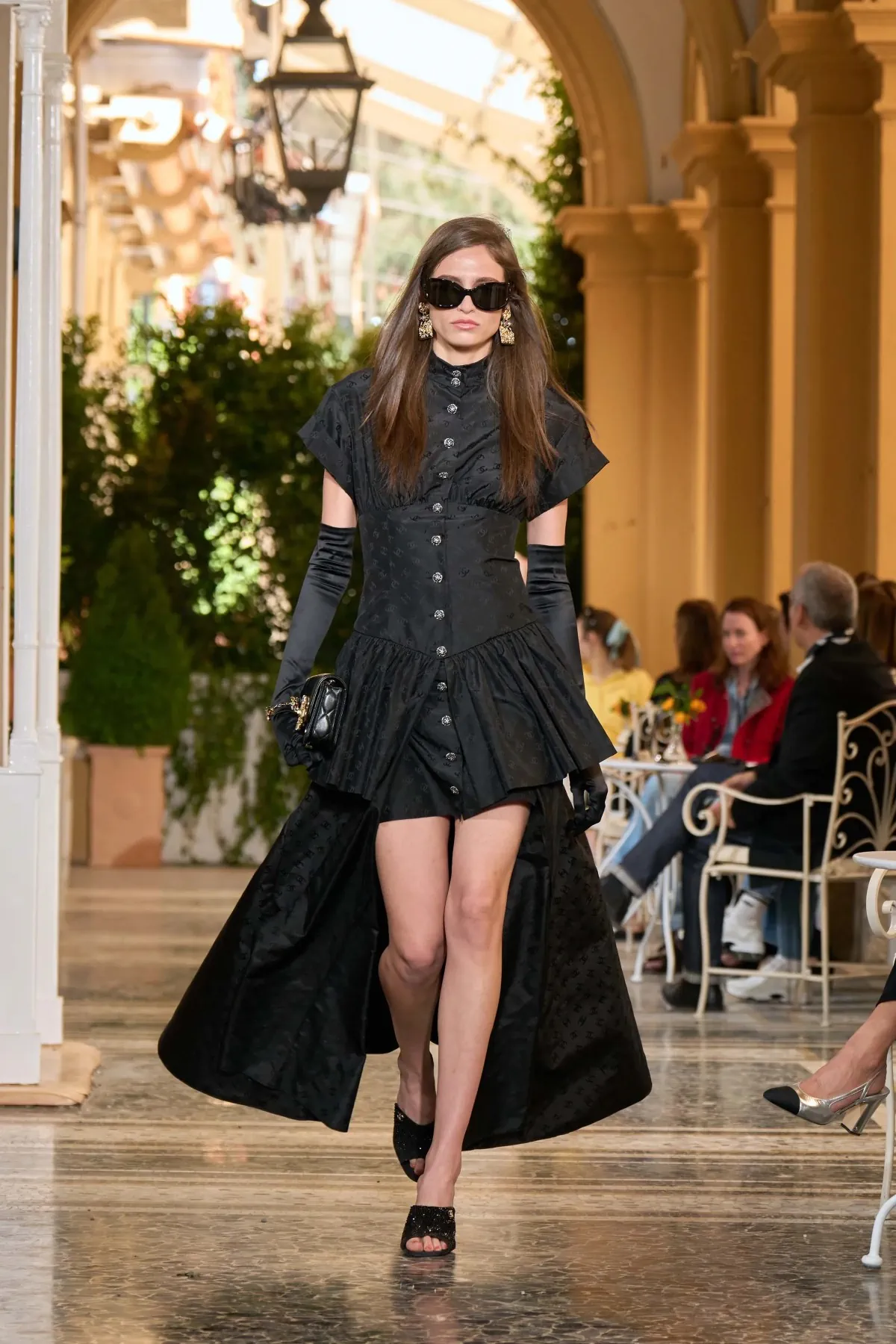 Bộ sưu tập Chanel Cruise 2026 tôn vinh vẻ đẹp sang trọng của phong cách sống dolce vita