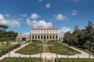 Dior Cruise 2026 sẽ được giới thiệu tại biệt thự Villa Albani Torlonia ở Rome