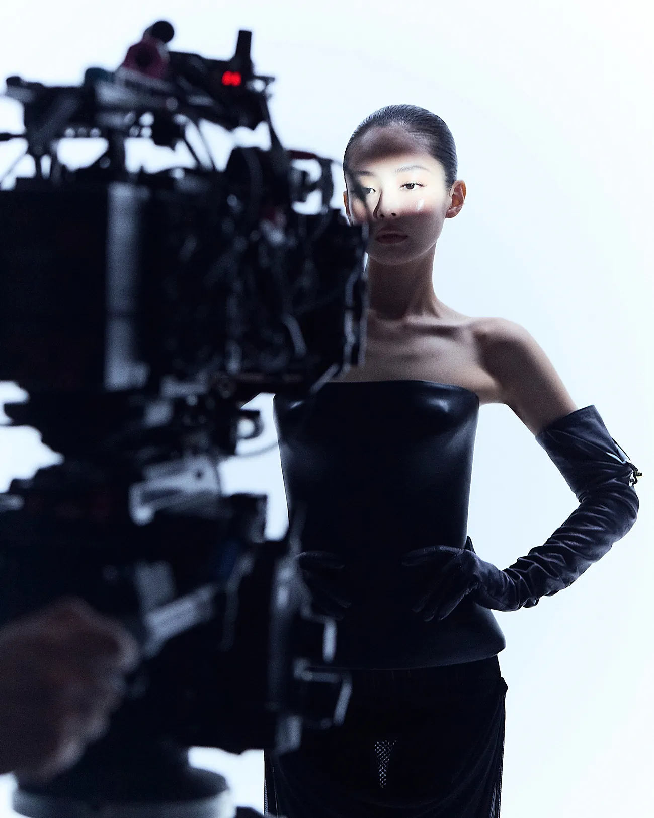 Jennie (Blackpink) trở thành nàng thơ mới của Jean Paul Gaultier cho bộ sưu tập Pre-Fall 2025