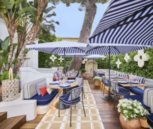Louis Vuitton tái khai trương nhà hàng tại Saint-Tropez