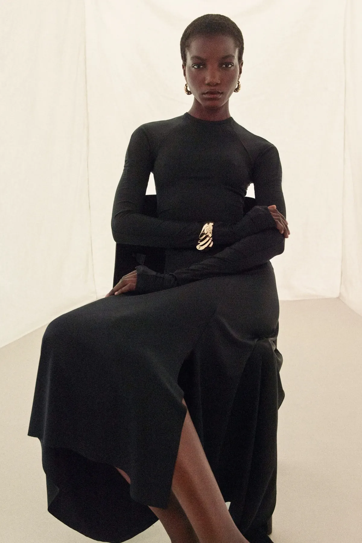 Victoria Beckham Resort 2026: Trở lại New York, nguồn cảm hứng từ hội họa và sự bất ngờ