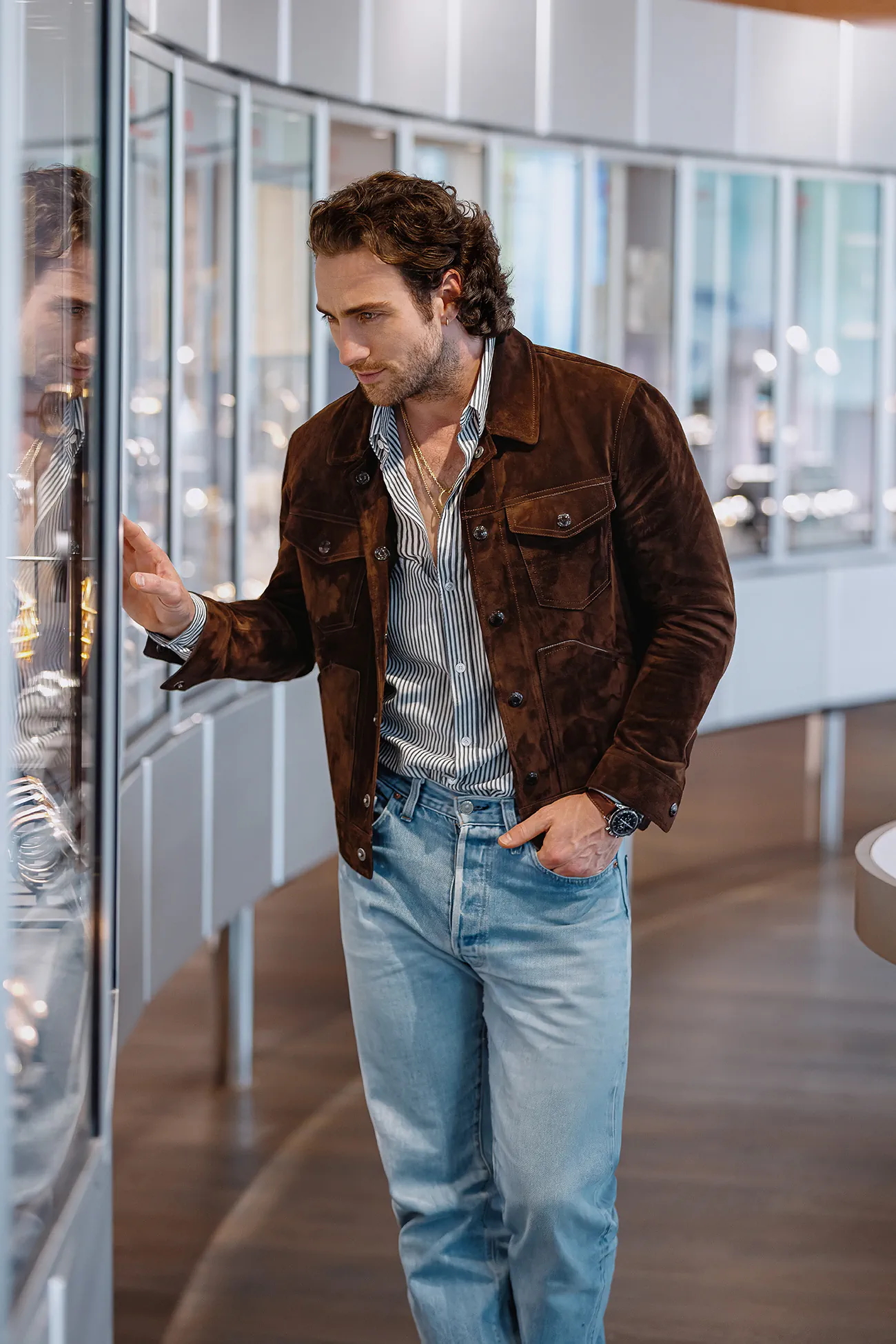 Aaron Taylor-Johnson, đại sứ thương hiệu mới nhất của Omega