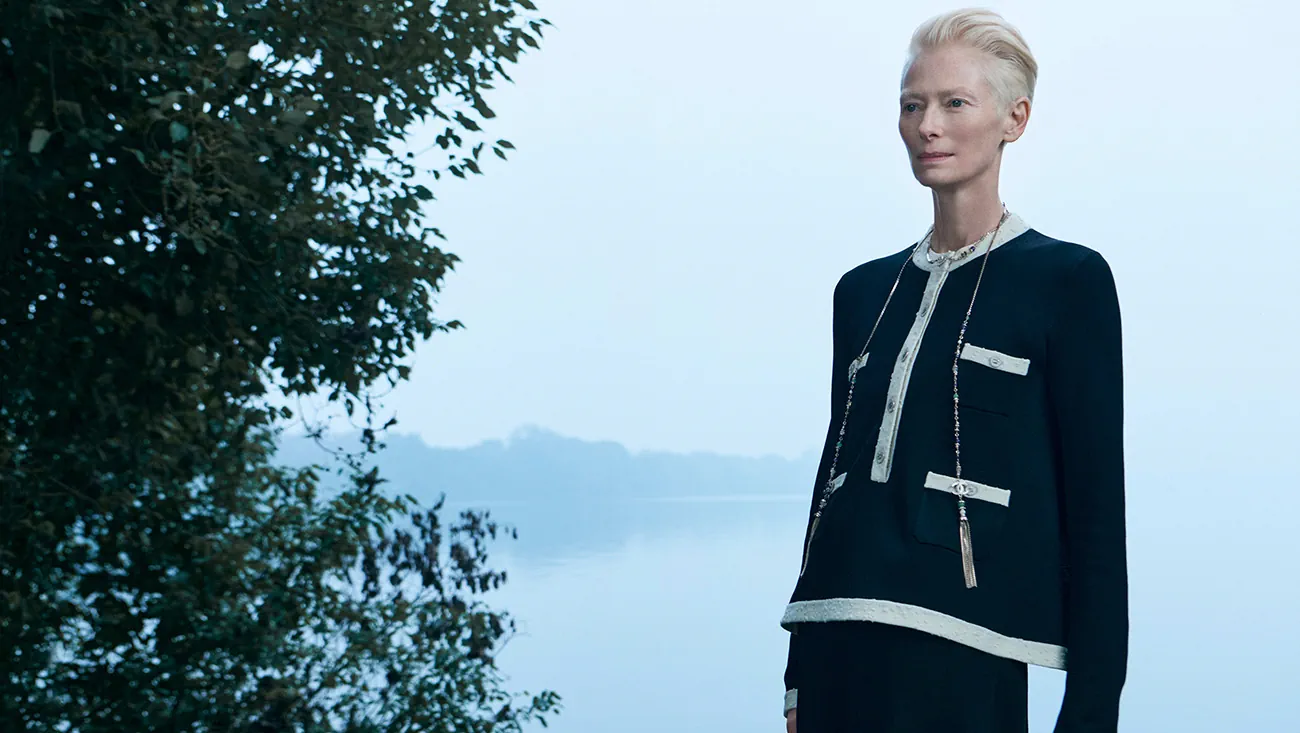 Chiến dịch quảng cáo Chanel Métiers d'Art 2024/2025: Cuộc gặp gỡ văn hóa giữa Paris và Hàng Châu Chiến dịch quảng cáo Chanel Métiers d'Art 2024/2025: Cuộc gặp gỡ văn hóa giữa Paris và Hàng Châu