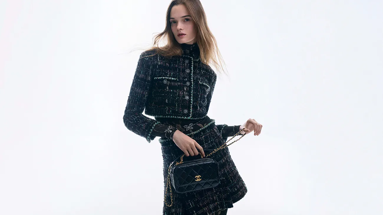 Chiến dịch quảng cáo Chanel Métiers d'Art 2024/2025: Cuộc gặp gỡ văn hóa giữa Paris và Hàng Châu Chiến dịch quảng cáo Chanel Métiers d'Art 2024/2025: Cuộc gặp gỡ văn hóa giữa Paris và Hàng Châu