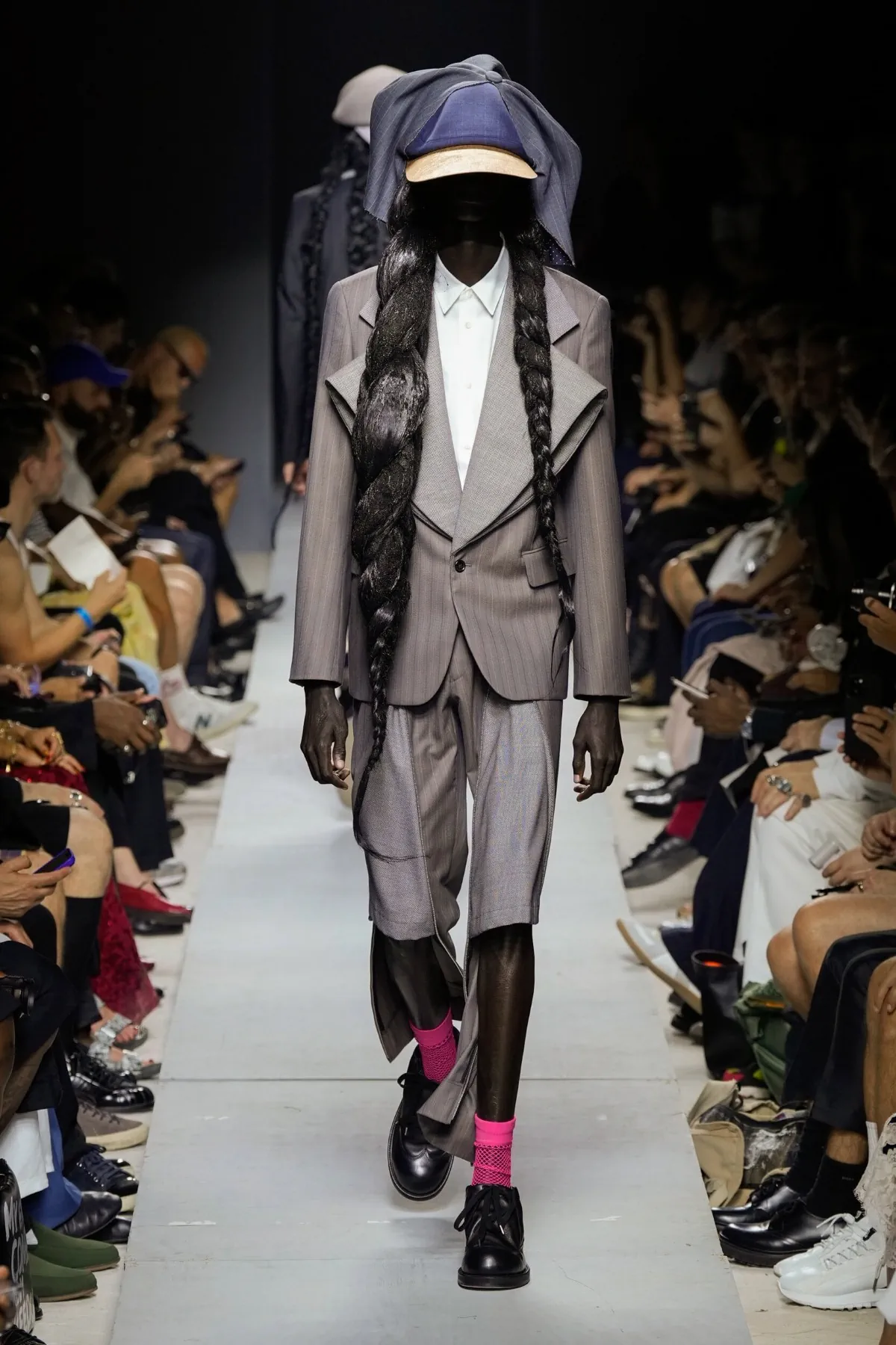 Comme des Garçons Homme Plus Xuân/Hè 2026: Nghệ thuật phá vỡ cấu trúc Comme des Garçons Homme Plus Xuân/Hè 2026