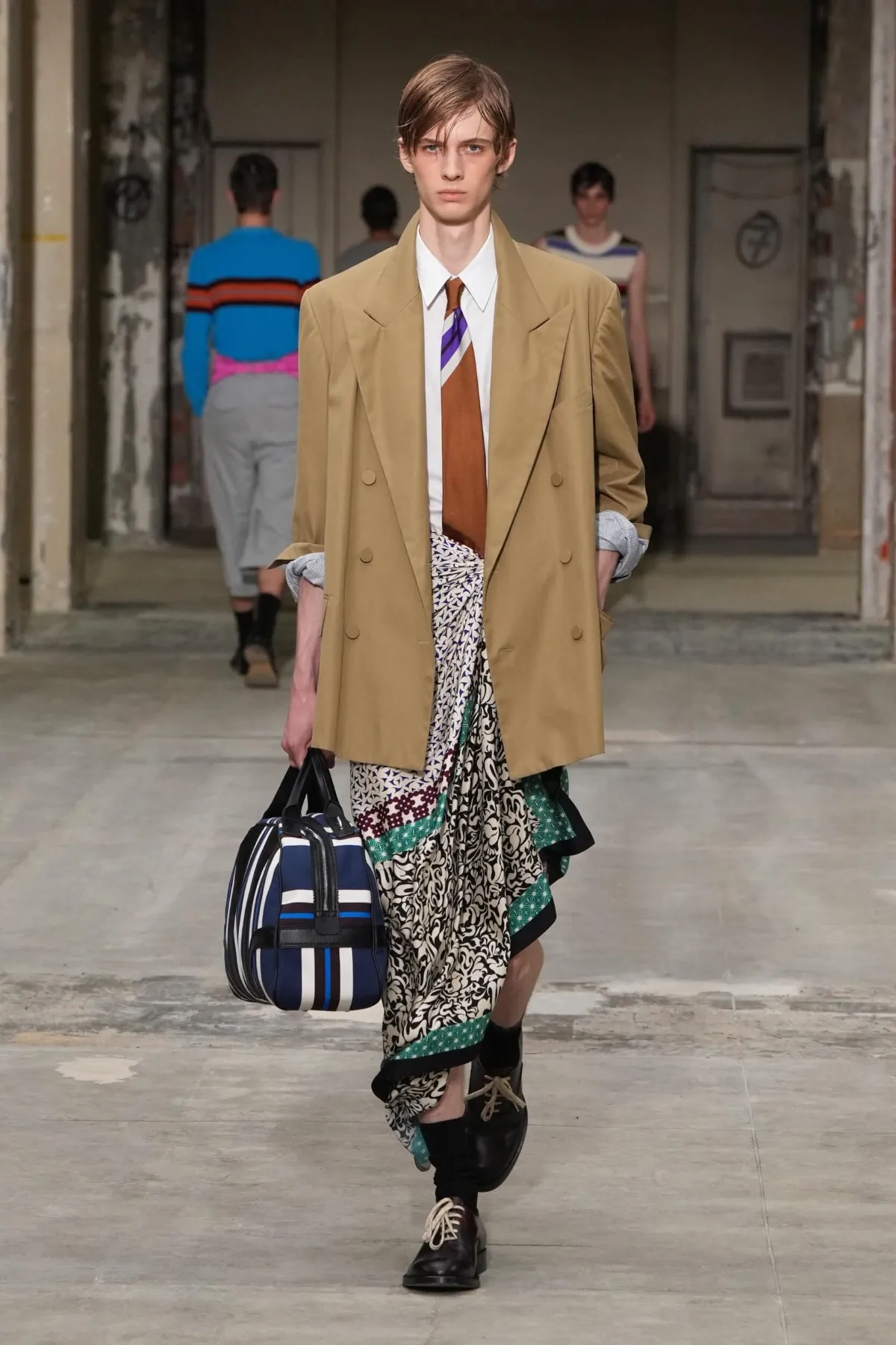 BST nam Dries Van Noten Xuân-Hè 2026