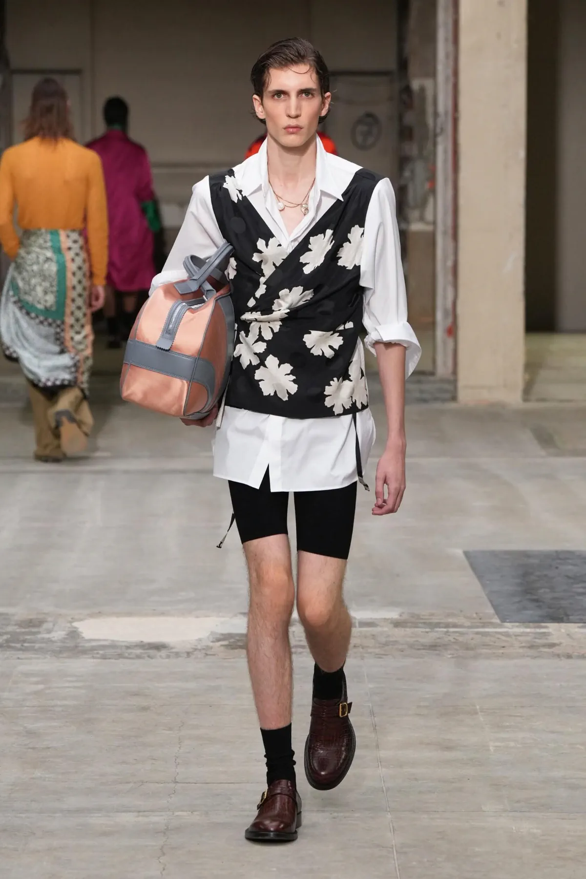 BST nam Dries Van Noten Xuân-Hè 2026