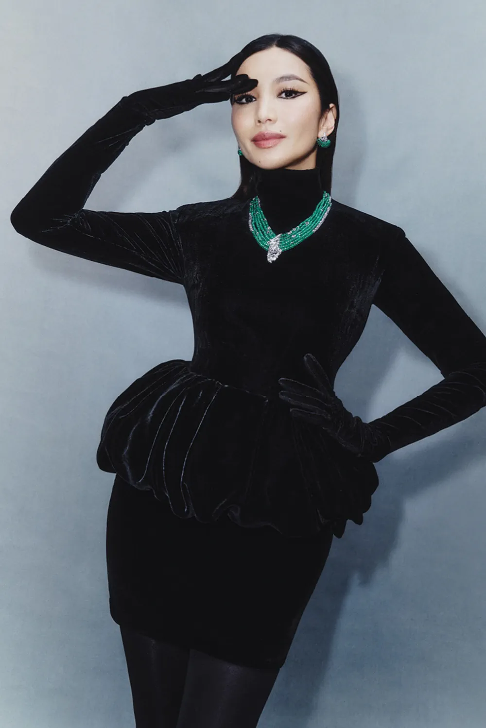 Vogue Singapore 06/2025: Gemma Chan chụp bởi Peter Ash Lee Vogue Singapore 06/2025: Gemma Chan chụp bởi Peter Ash Lee