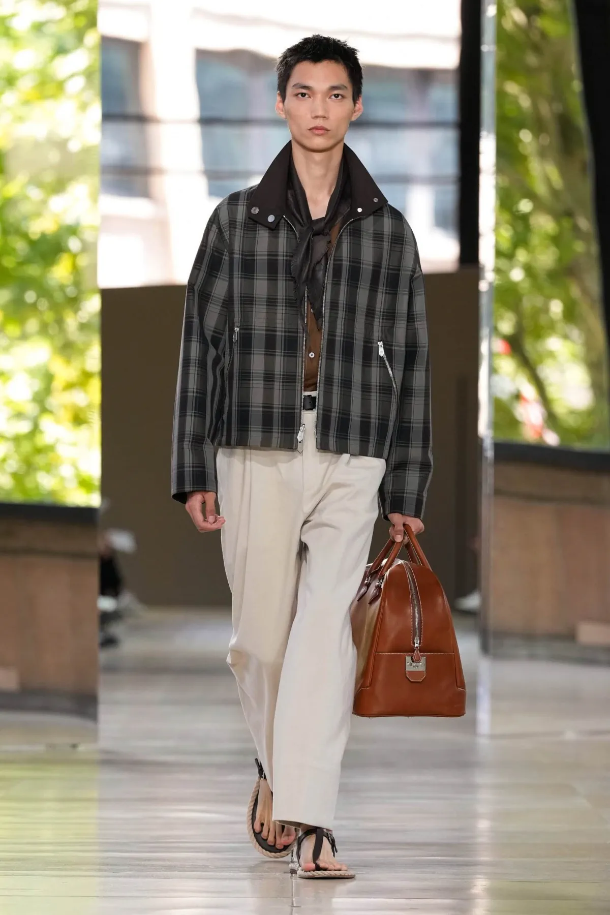 BST nam Hermès Xuân/Hè 2026