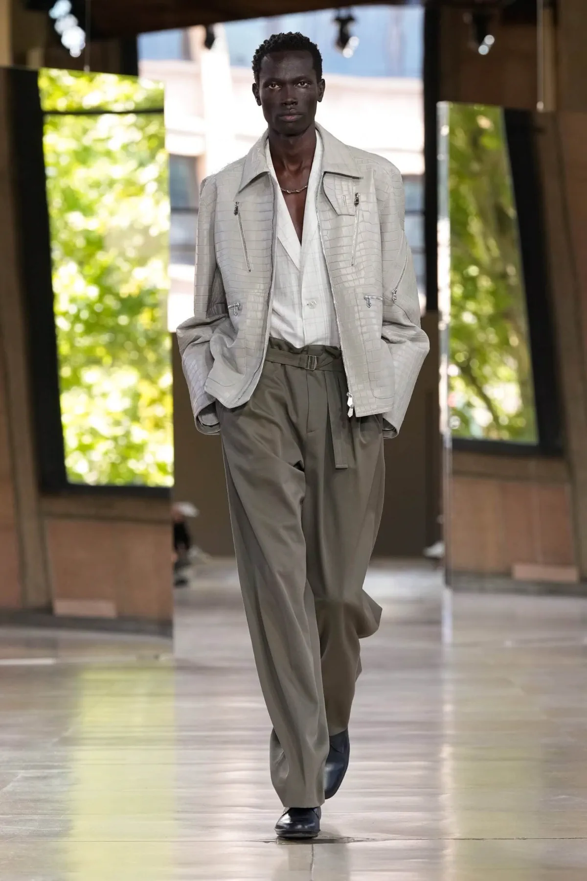 BST nam Hermès Xuân/Hè 2026