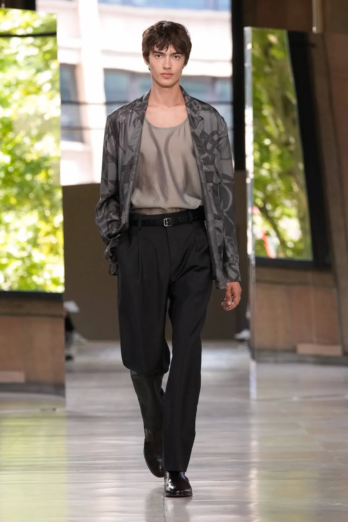 BST nam Hermès Xuân/Hè 2026