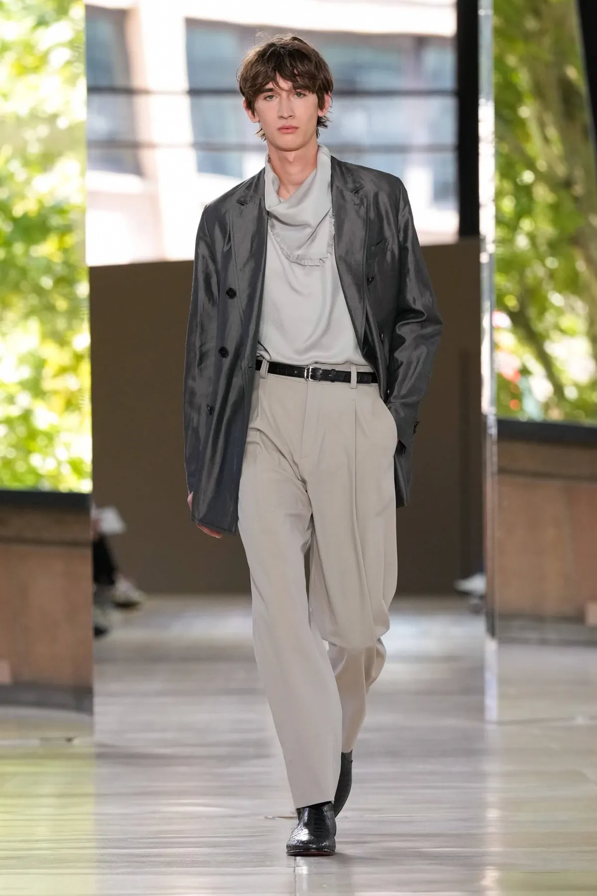 BST nam Hermès Xuân/Hè 2026 đề cao vẻ đẹp tối giản BST nam Hermès Xuân/Hè 2026