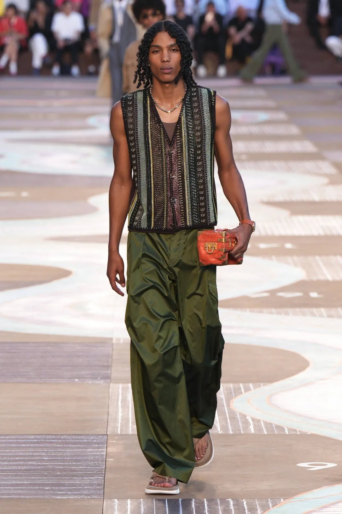 BST nam Louis Vuitton Xuân/Hè 2026