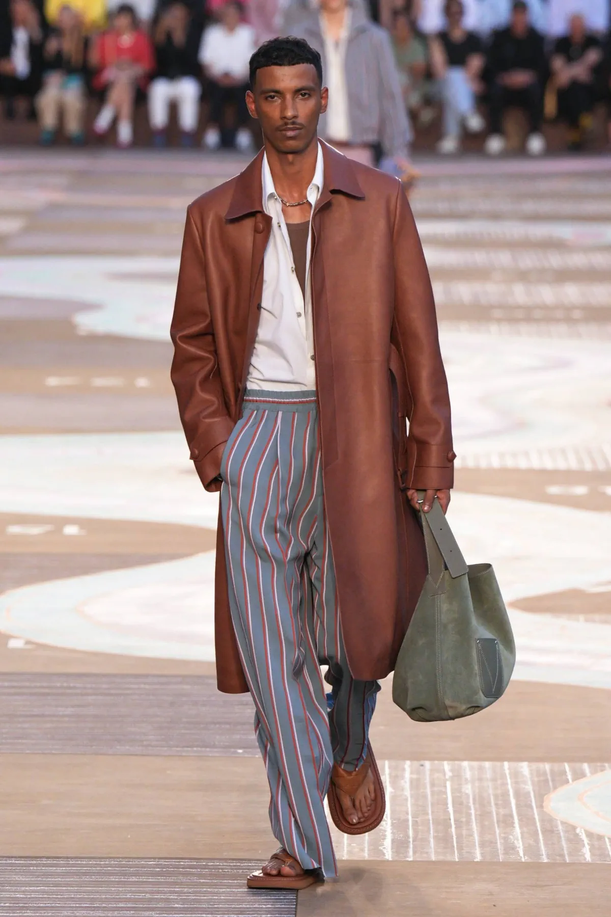 BST nam Louis Vuitton Xuân/Hè 2026