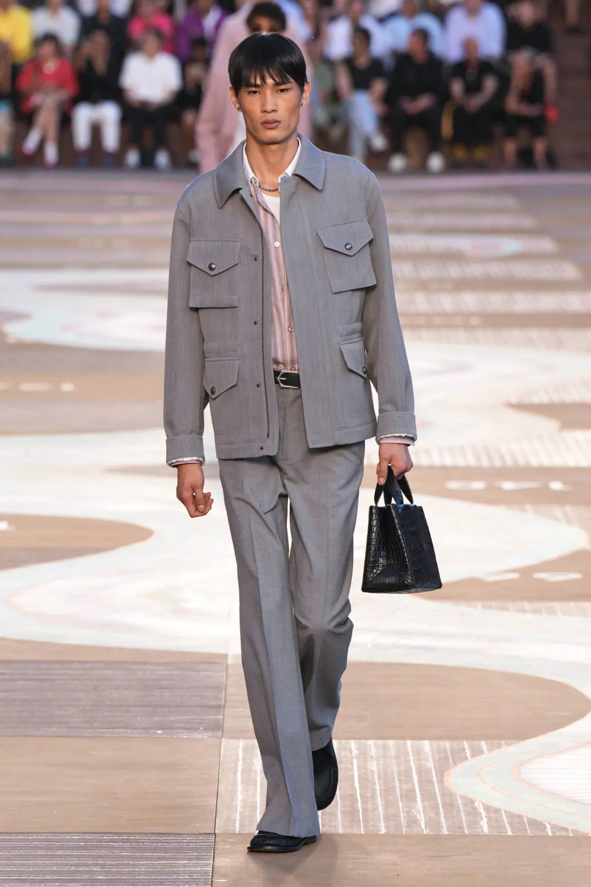 BST nam Louis Vuitton Xuân/Hè 2026