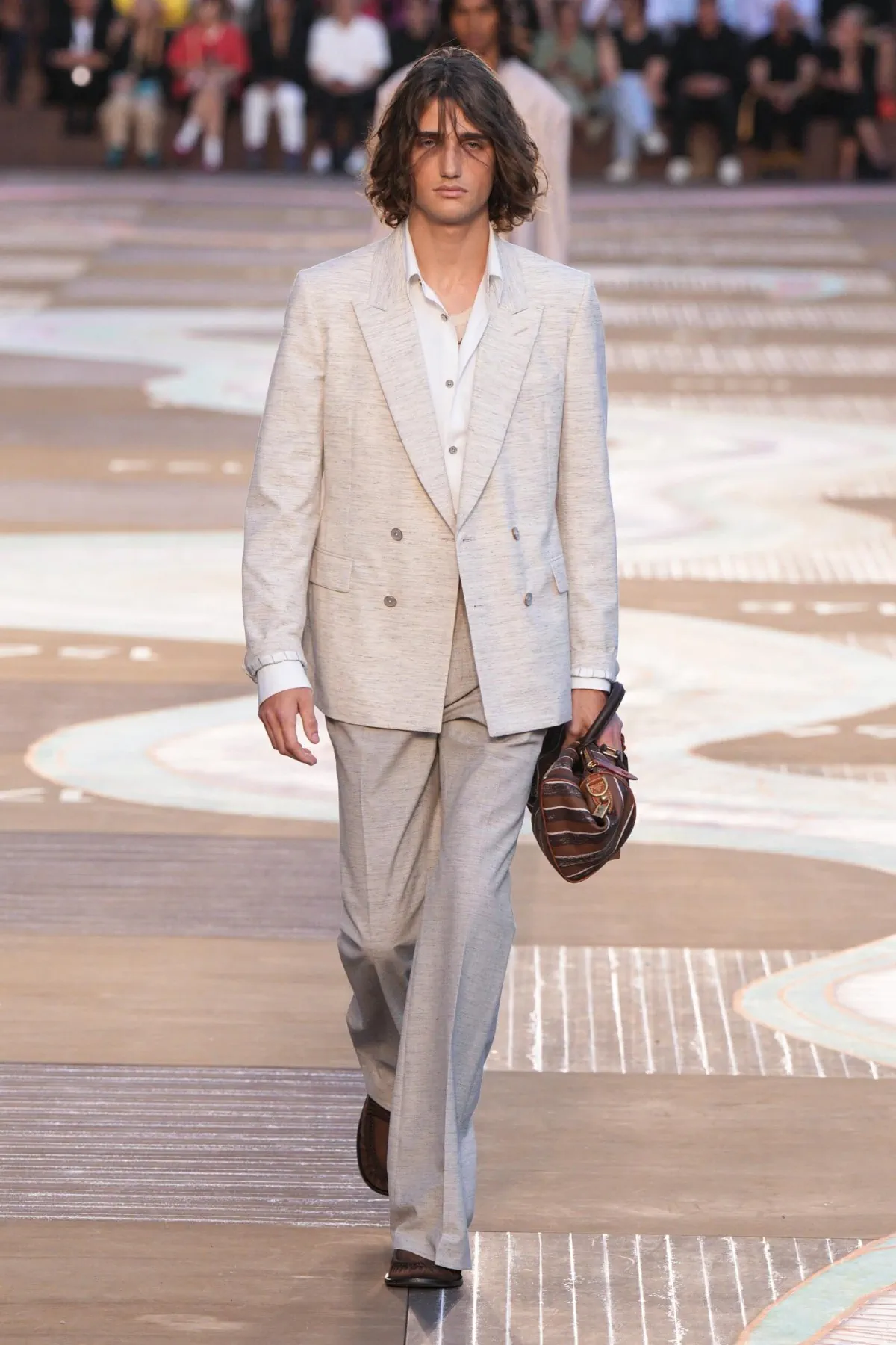 BST nam Louis Vuitton Xuân/Hè 2026