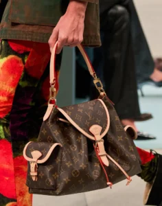 Louis Vuitton dẫn đầu danh sách thương hiệu bị làm giả nhiều nhất thế giới năm 2025