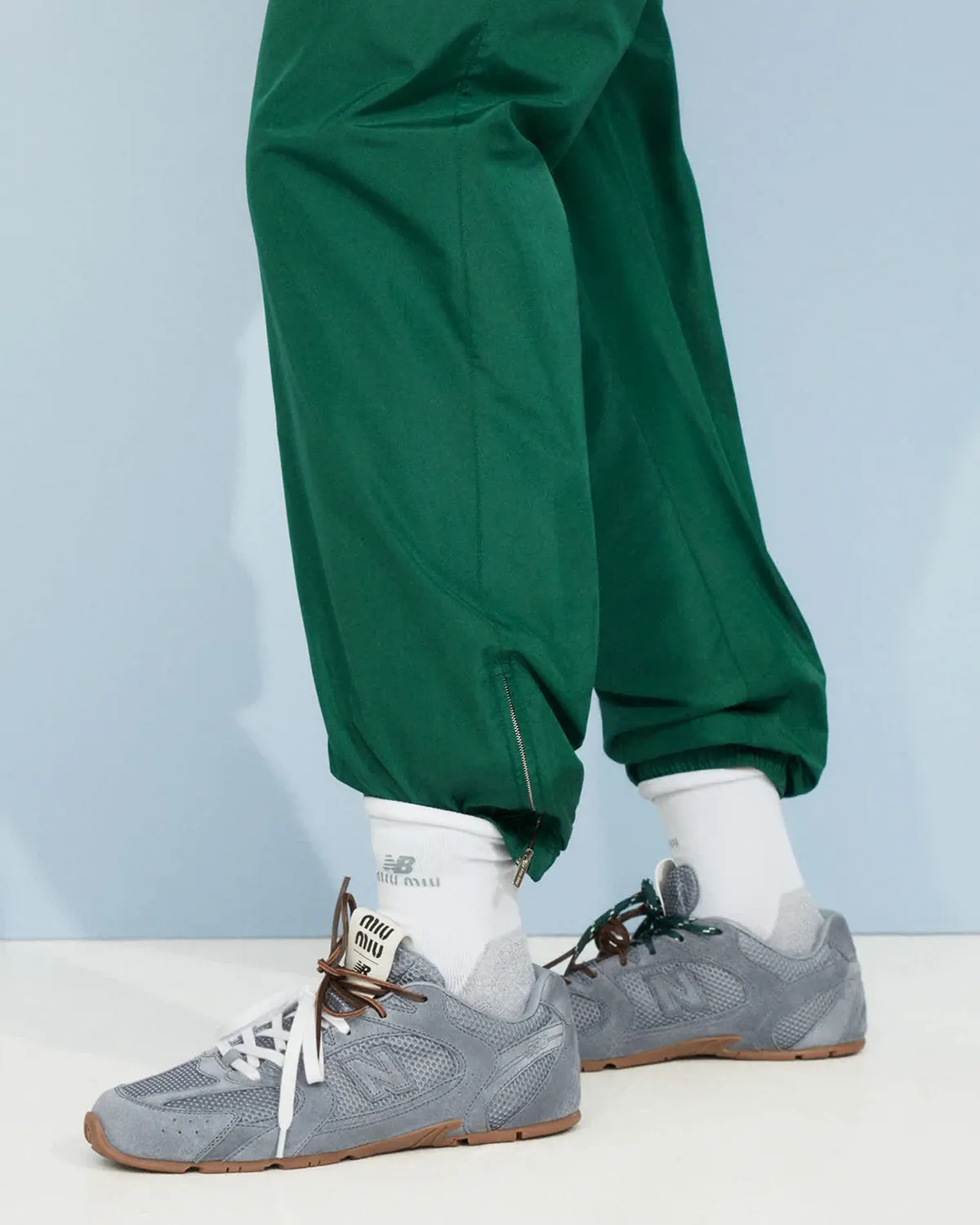 New Balance x Miu Miu hợp tác cùng Coco Gauff trong bộ sưu tập tennis giới hạn New Balance x Miu Miu hợp tác cùng Coco Gauff trong bộ sưu tập tennis giới hạn