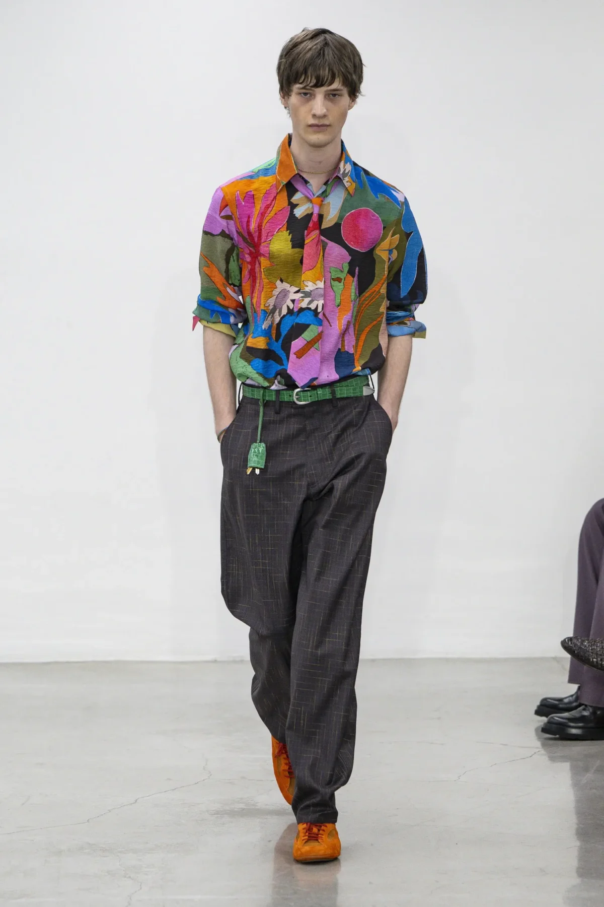 BST nam Paul Smith Xuân/Hè 2026 lấy cảm hứng từ trải nghiệm du lịch suốt nhiều thập kỷ của nhà thiết kế