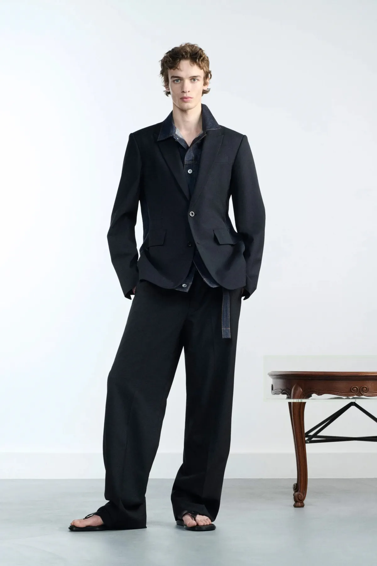 Sacai Xuân/Hè 2026 đặt sự thoải mái lên hàng đầu