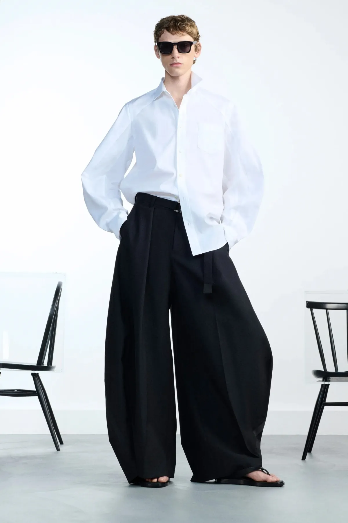 Sacai Xuân/Hè 2026 đặt sự thoải mái lên hàng đầu