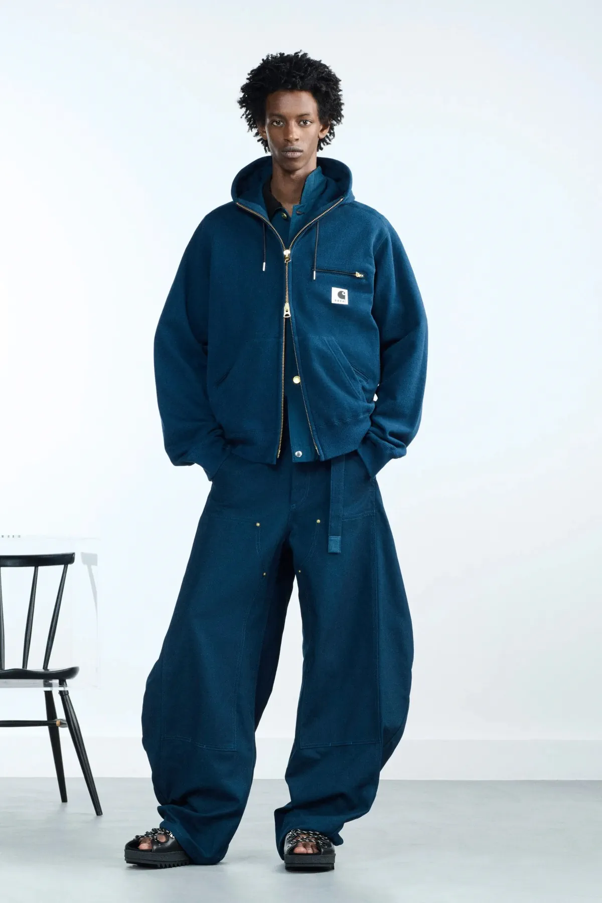 Sacai Xuân/Hè 2026 đặt sự thoải mái lên hàng đầu