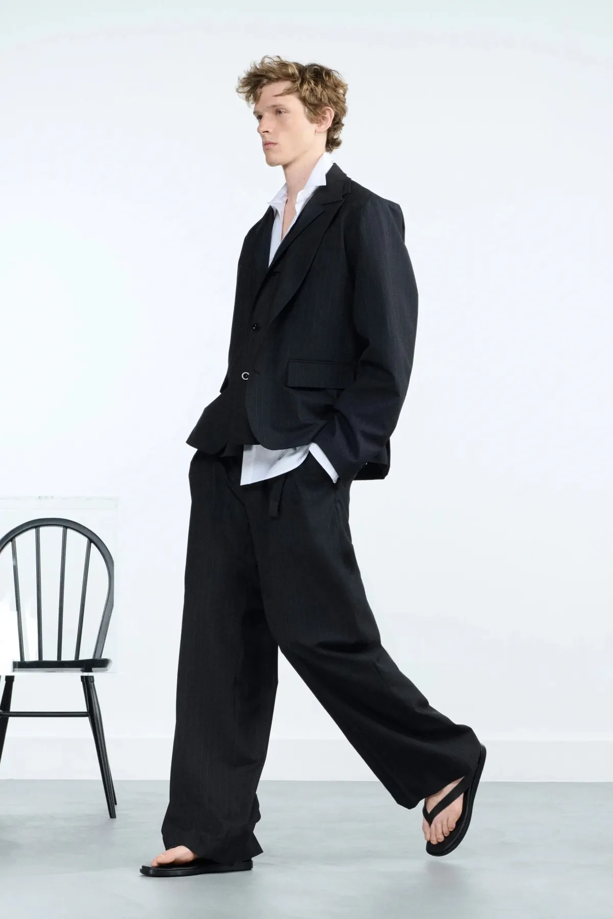 Sacai Xuân/Hè 2026 đặt sự thoải mái lên hàng đầu