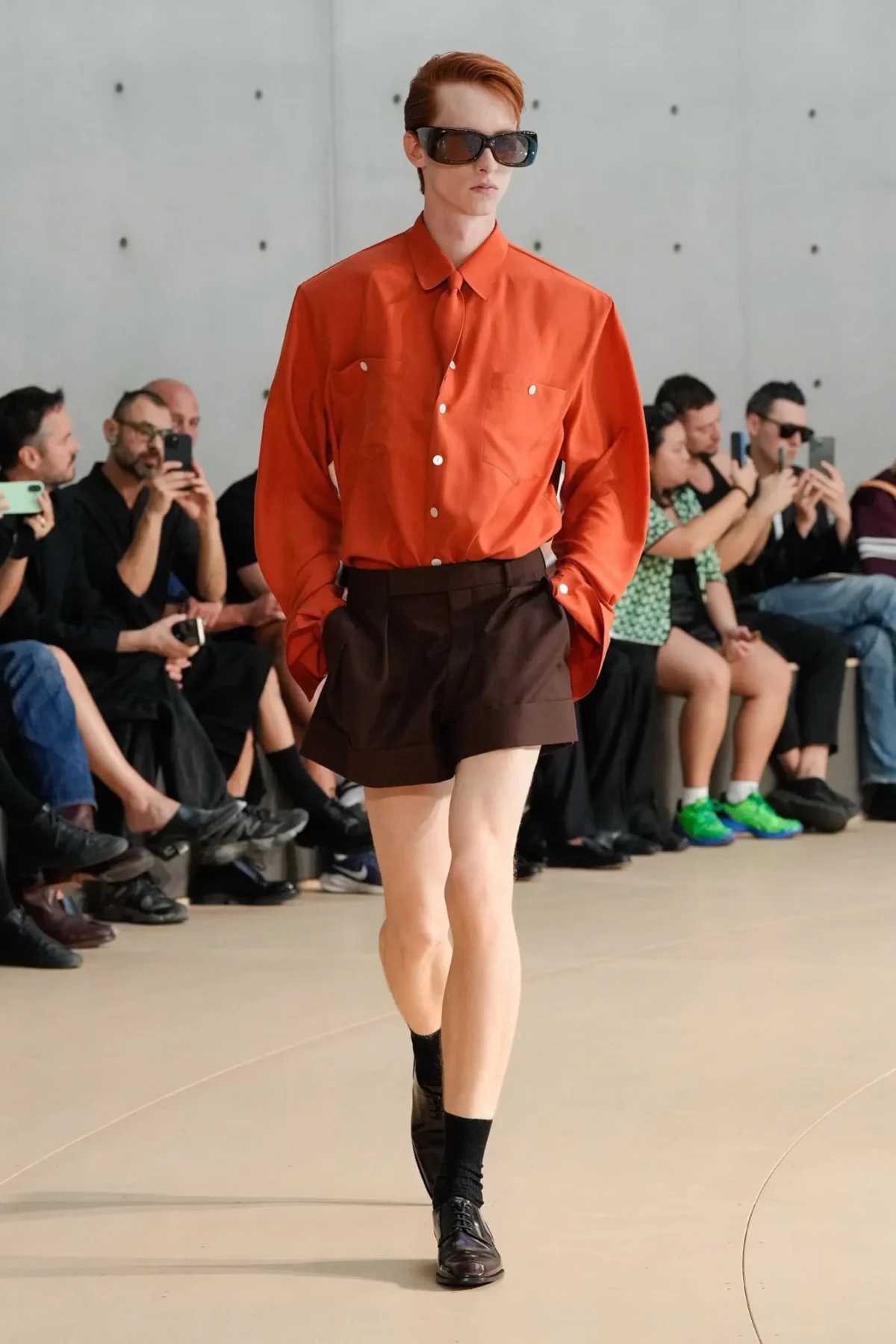 BST nam Saint Laurent Xuân/Hè 2026