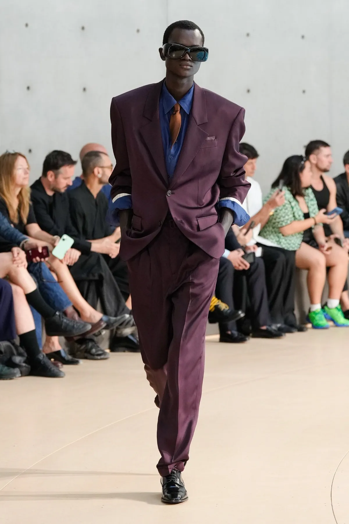 BST nam Saint Laurent Xuân/Hè 2026