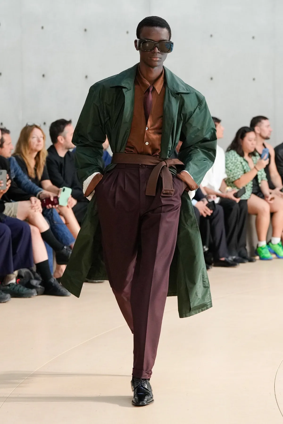 BST nam Saint Laurent Xuân/Hè 2026