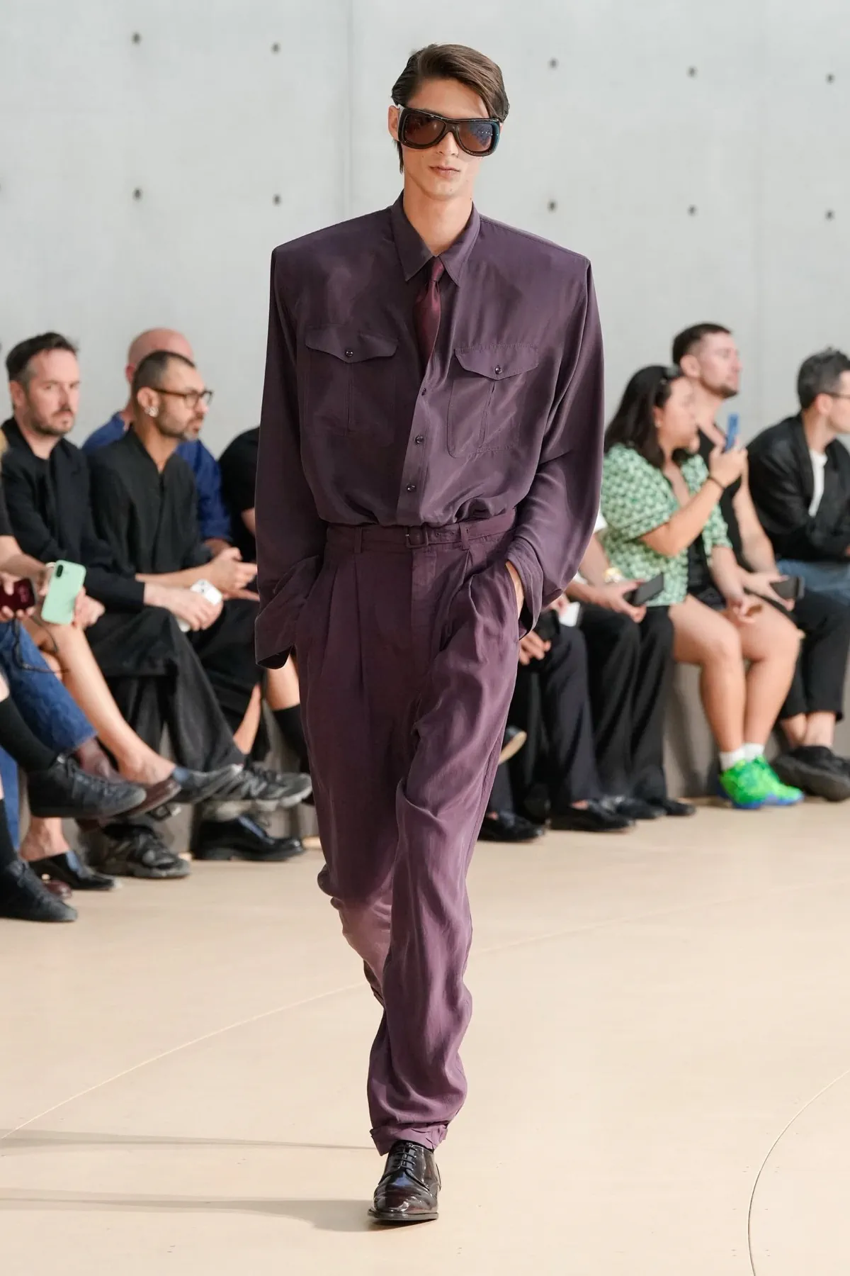 BST nam Saint Laurent Xuân/Hè 2026