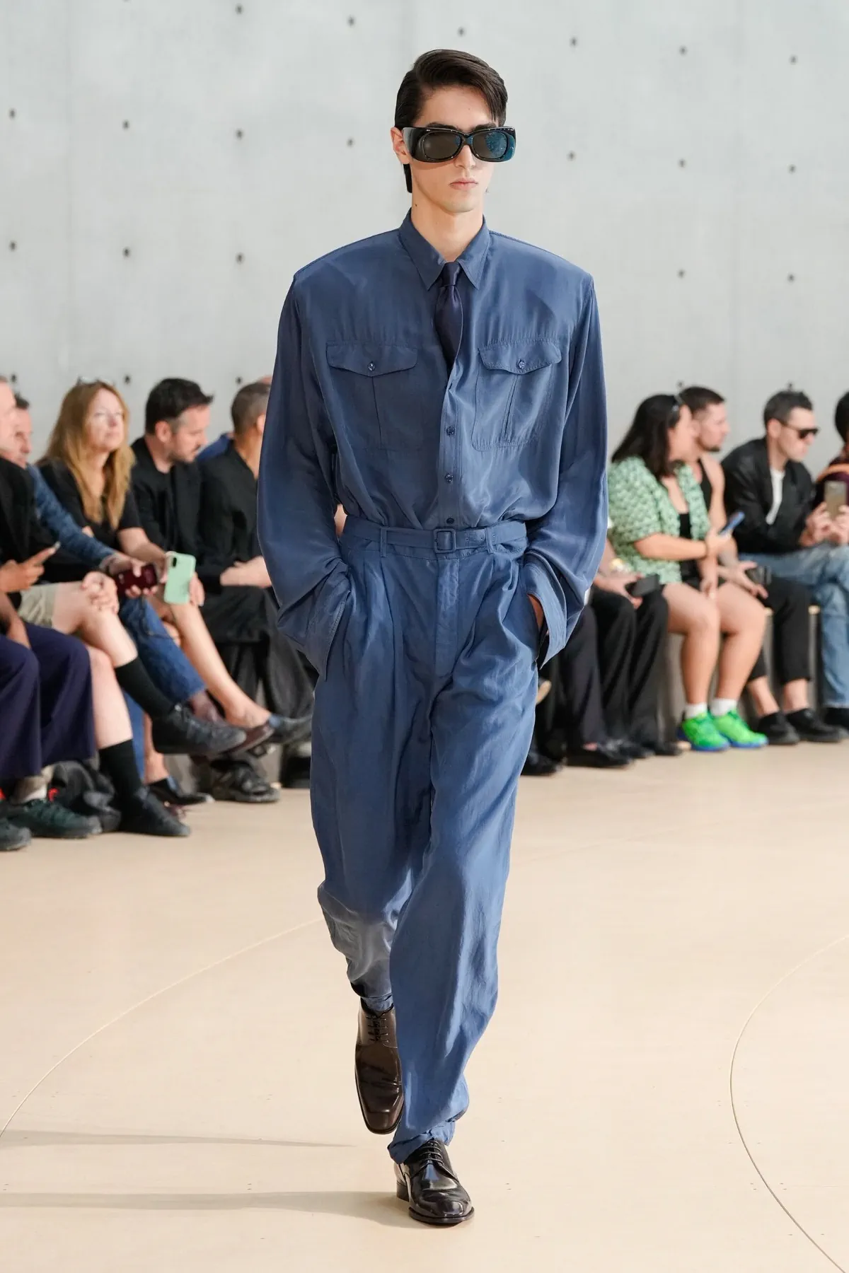BST nam Saint Laurent Xuân/Hè 2026