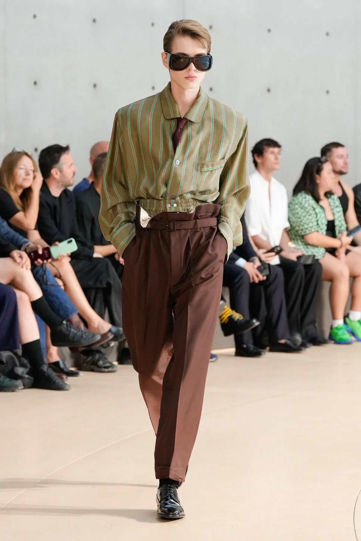 BST nam Saint Laurent Xuân/Hè 2026