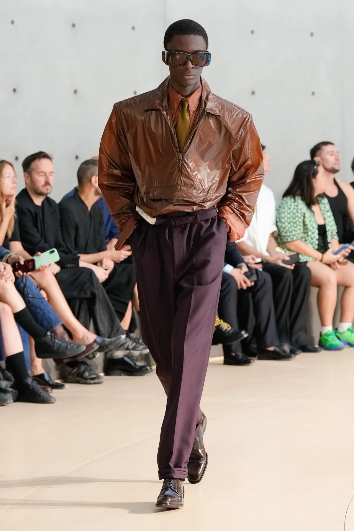 BST nam Saint Laurent Xuân/Hè 2026