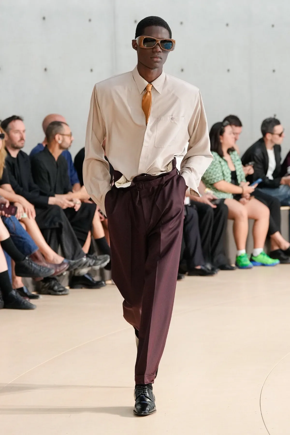 BST nam Saint Laurent Xuân/Hè 2026