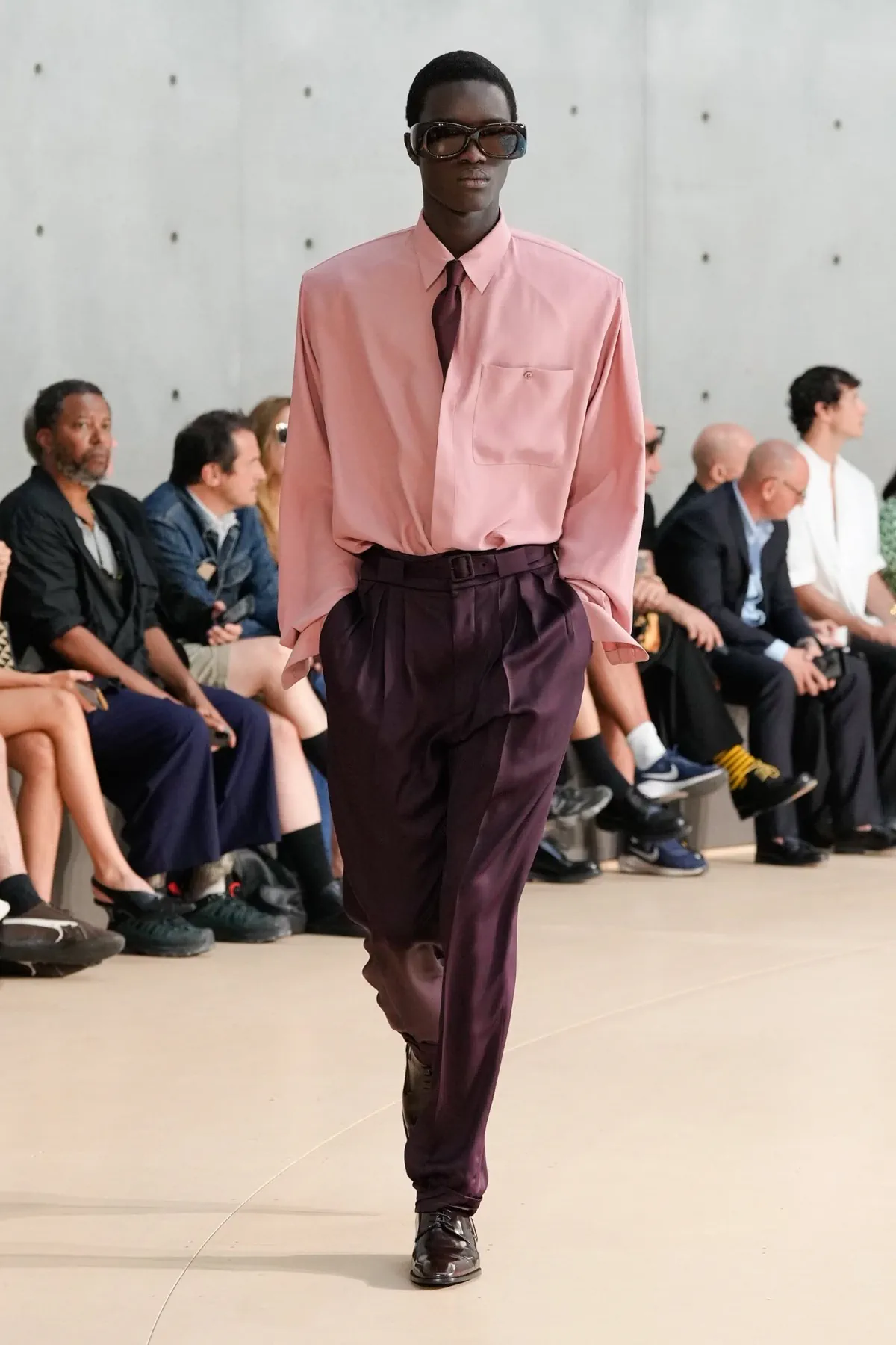 BST nam Saint Laurent Xuân/Hè 2026