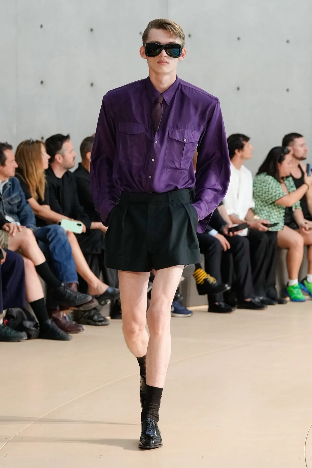 BST nam Saint Laurent Xuân/Hè 2026